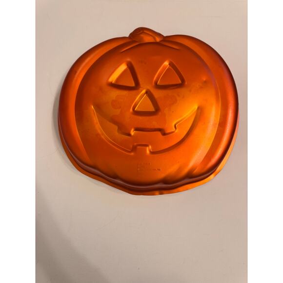 Vintage Halloween Wilton 2005-2059 2002 Jack O Lantern Orange Cake Pan 12" - Picture 5 of 5